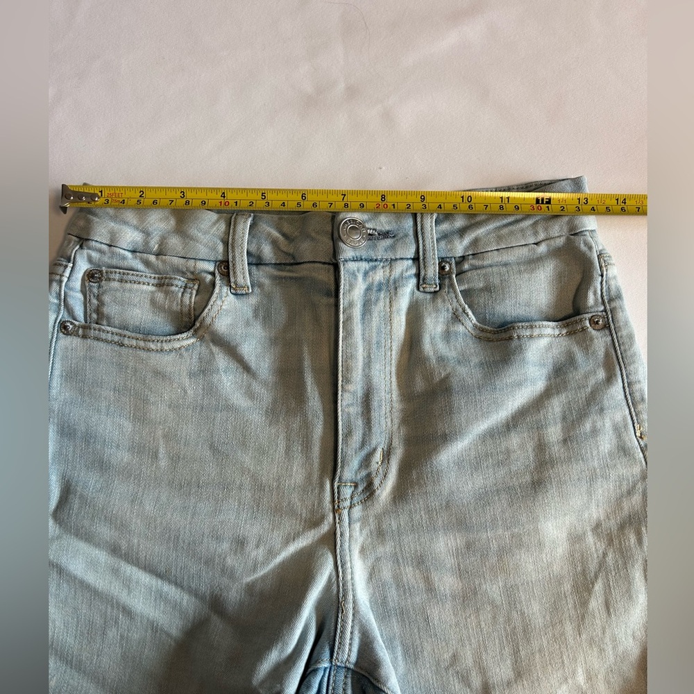 American Eagle curvy High-Rise shortie denim shorts light wash Size6 distressed - Picture 7 of 13